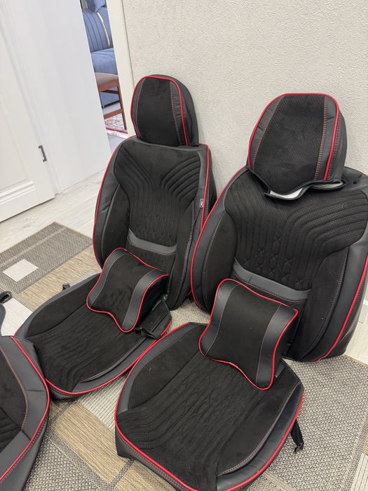 Продам комплект чехлов на автомобиль