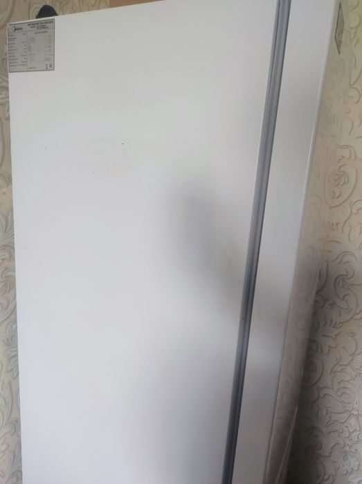 Холодильник Midea