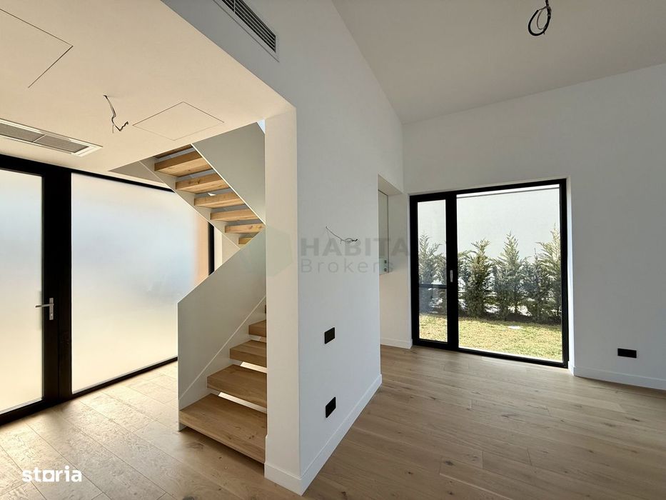 Vila tip duplex in Amber Forest, langa padure