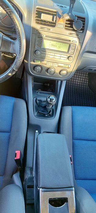 Volkswagen Golf 5 | 2005 | 1.6 MPI 102cp Benzină | Stare Impecabila !