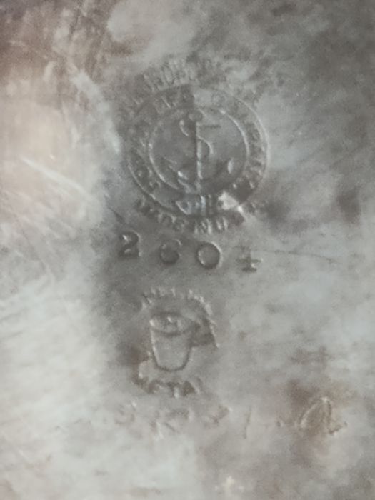 Vas ornamental placat cu argint
