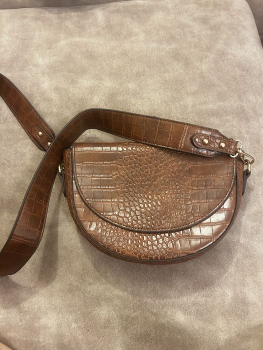 Brown croc effect shoulder bag / old money aesthetic