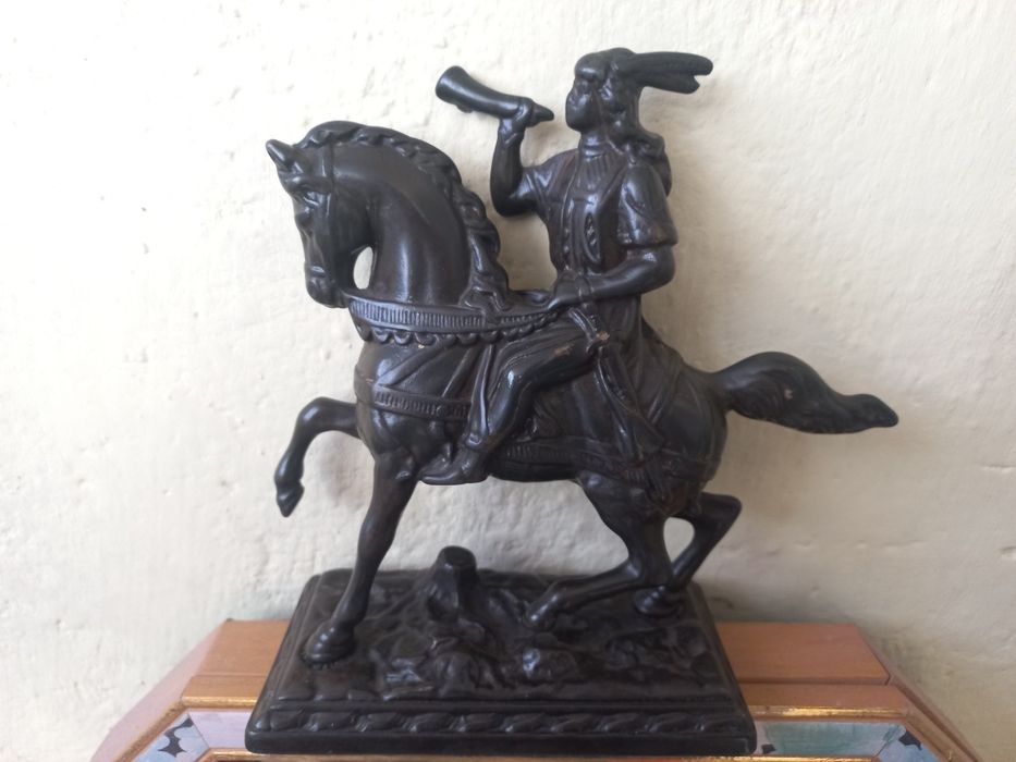 Statuieta bronz-Gornist calare