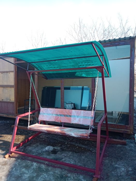 Качели для сада и дачи с навесом