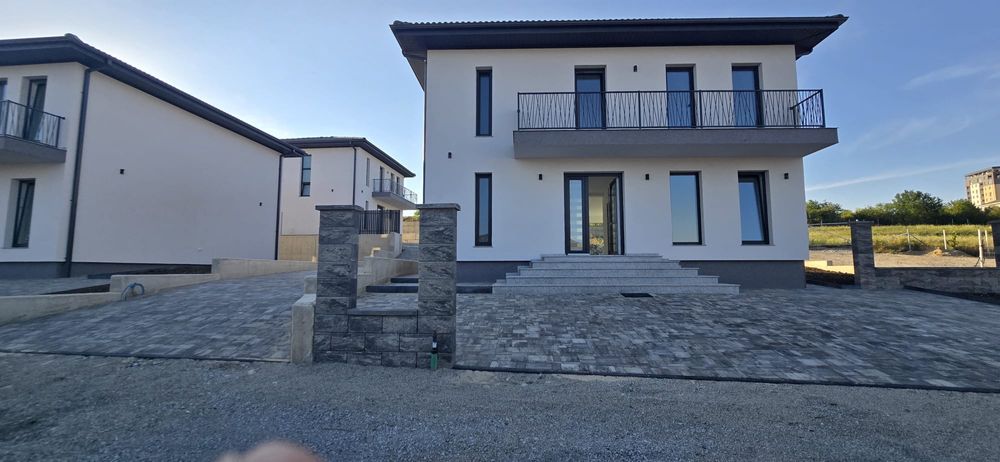 Casa exclusivista strada Constantin Brancoveanu proiect unicat langa Logos