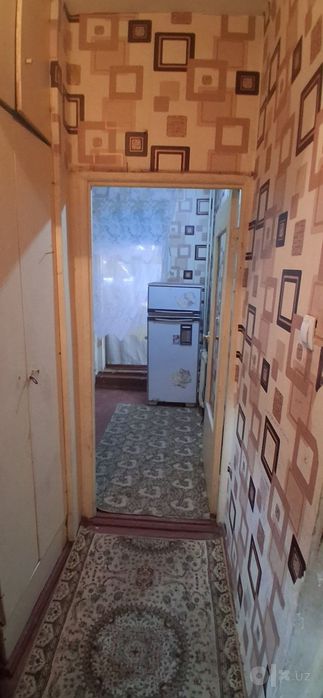 Продаю квартиру Яшнабадский р-он Авиасозлар-1. 1-ком 42м2. 2-этаж 9-эт