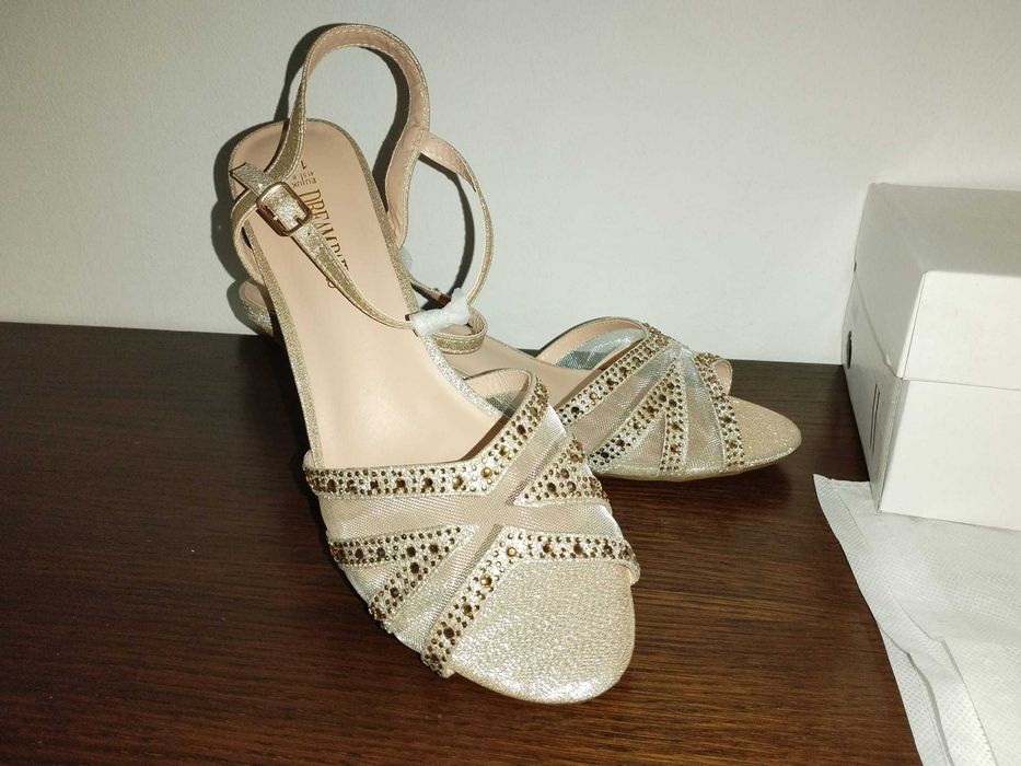 Vand sandale Dream Pairs Nina