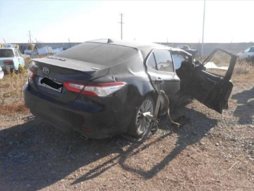 Продам camry по запчастым