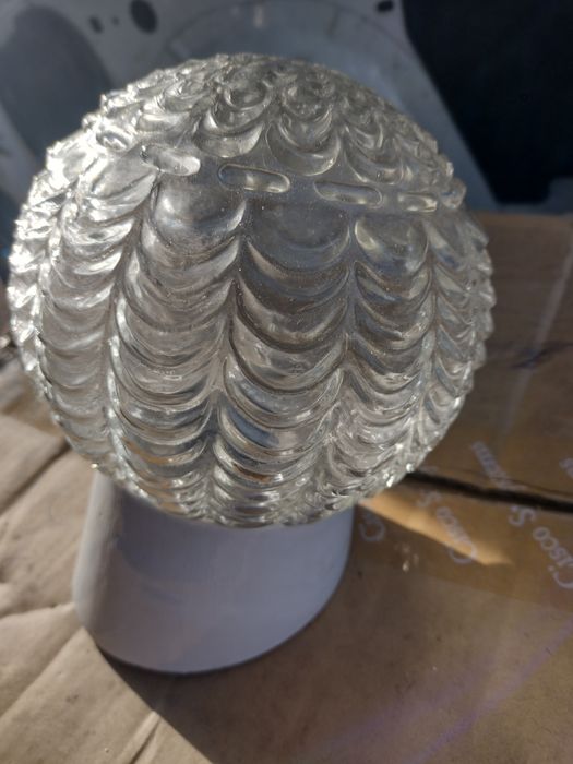 Lustra ceramica foarte rezistenta