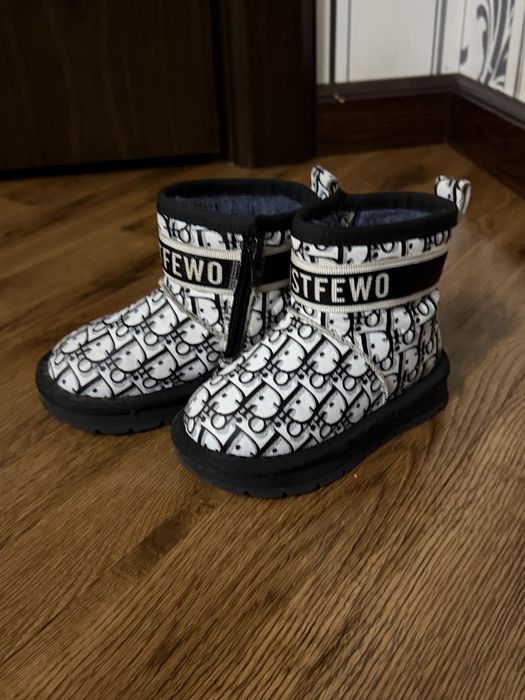 обувь для девочки и мальчиков