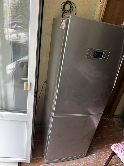 Продам холодильник