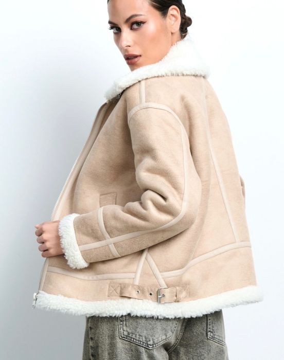 Светло кожено яке