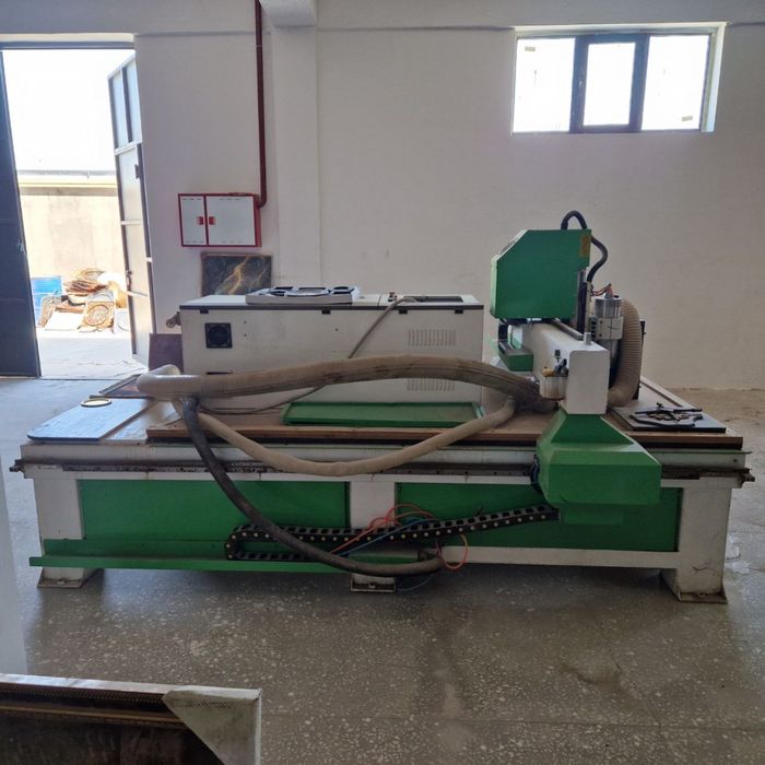 CNC frezer stanogi sotiladi