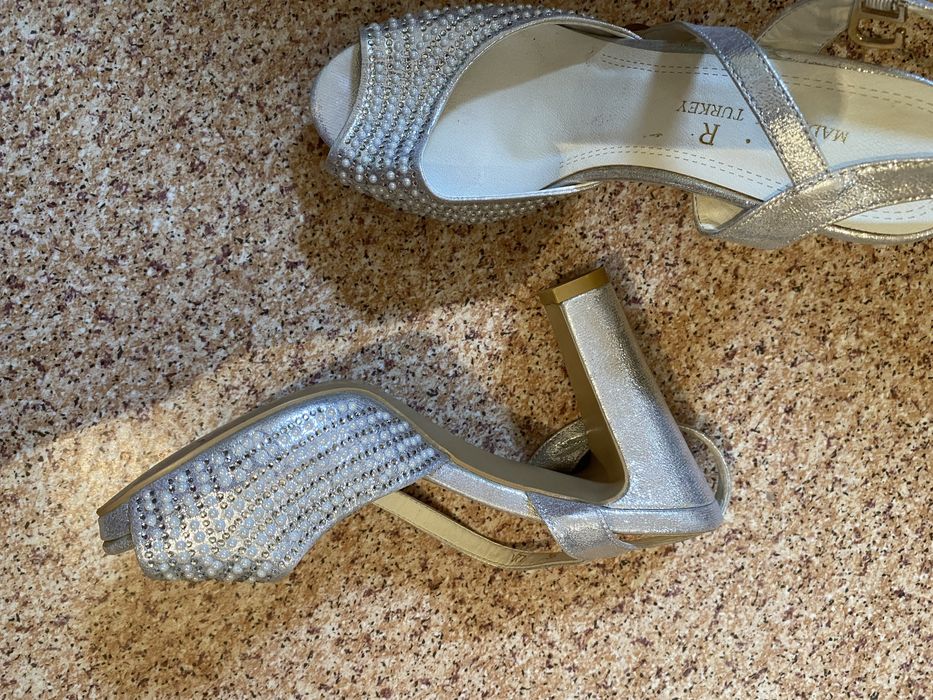 Туфли женские  продам