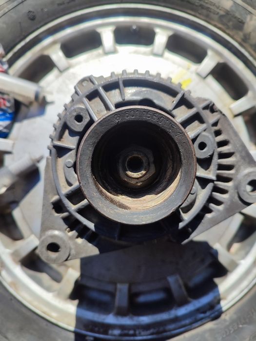 Продам мерседес 124 по запчастям