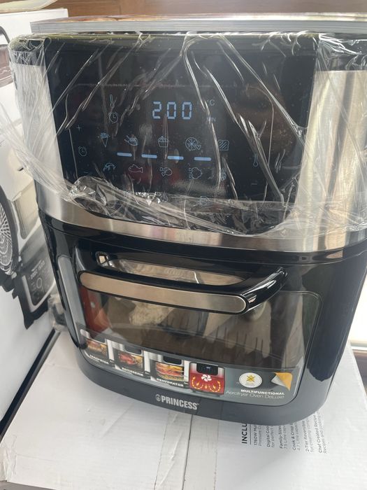 Cuptor multifunctional cu aer cald