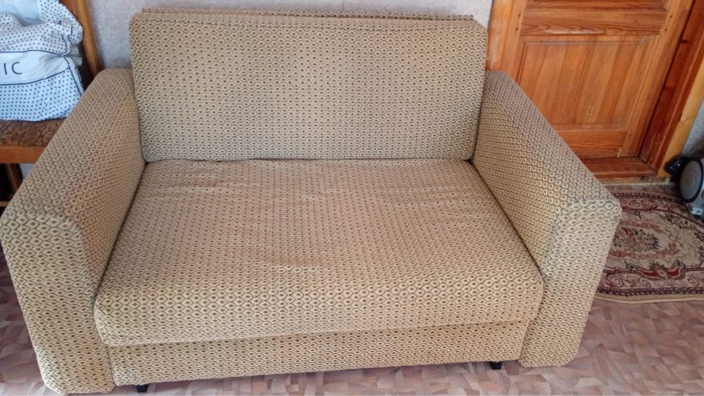 Отдам даром мини диван