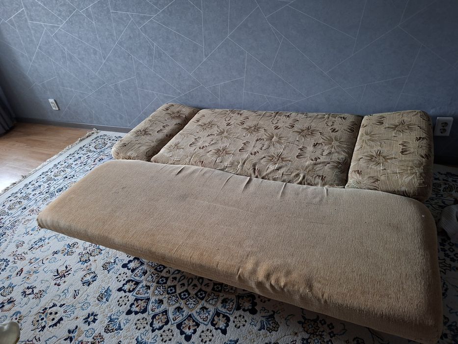 Диван /тақта 10000