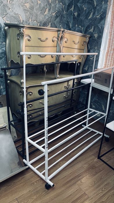 Одежда корея оптом + полки, стелажи, вешалки