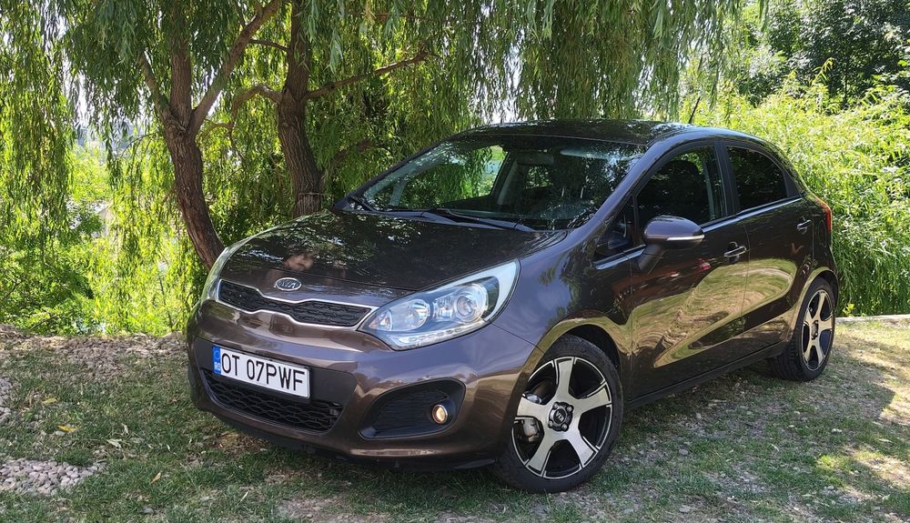 Proprietar vinde KIA Rio full