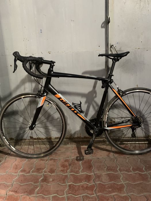 Обмен на пк мог доплатить!! шоссейный велосипед Giant Contend 1 (2021]