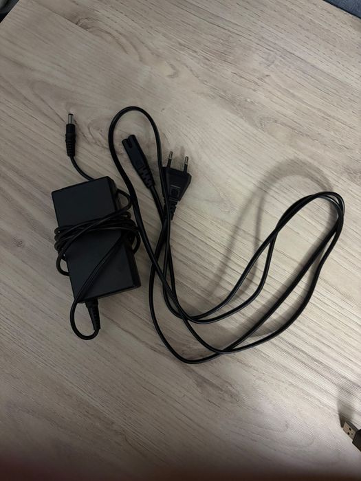 Продам игровой руль Logitech с педалями!