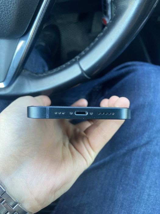 Продам айфон 13 128 гб