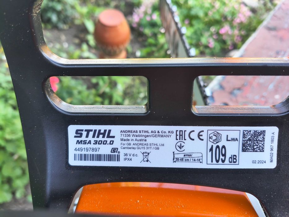 STIHL MSA 300 професионален акумулаторен верижен трион