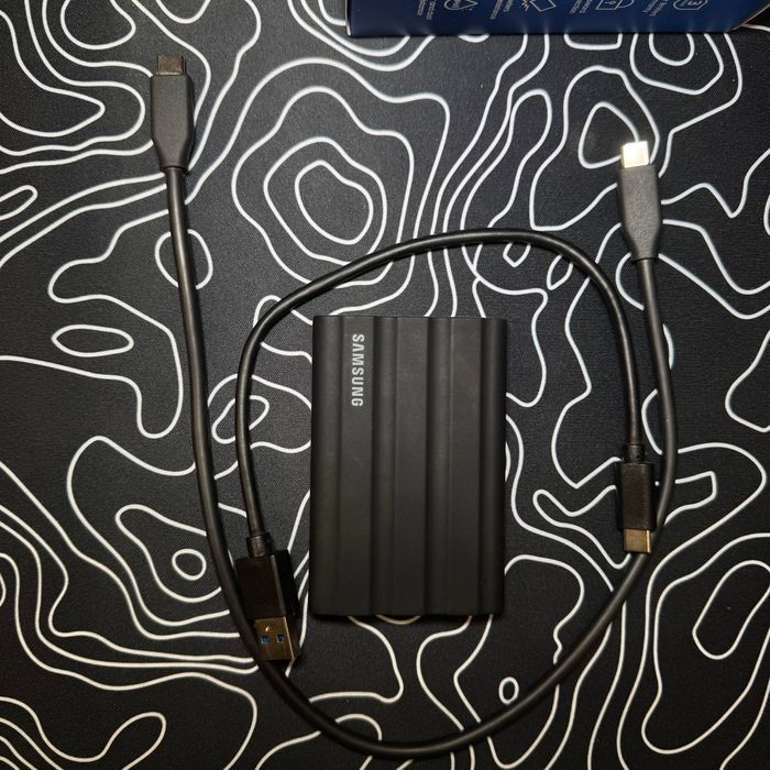 Samsung T7 Shield 2TB внешний SSD