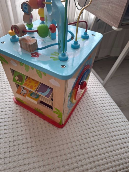 Дървен куб Hape, голям, като нов