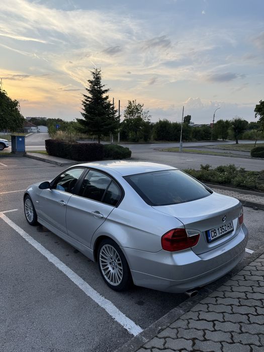 Bmw e90 320i 2005г.