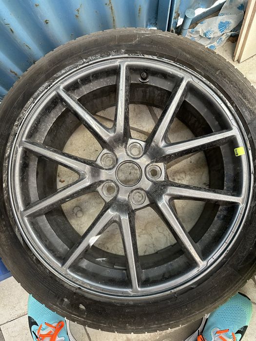 Американские диски Тесла 235/45/18 michelin