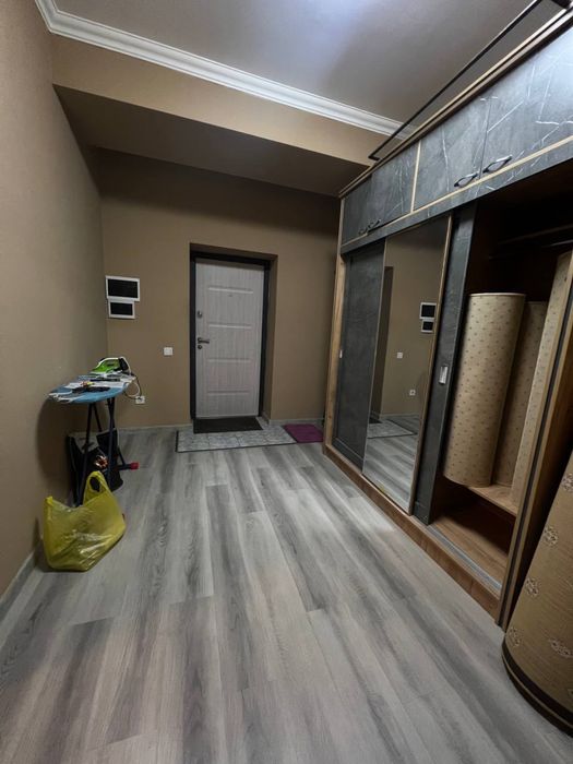 Аренда 3 ком буюк ипак йули буз базар