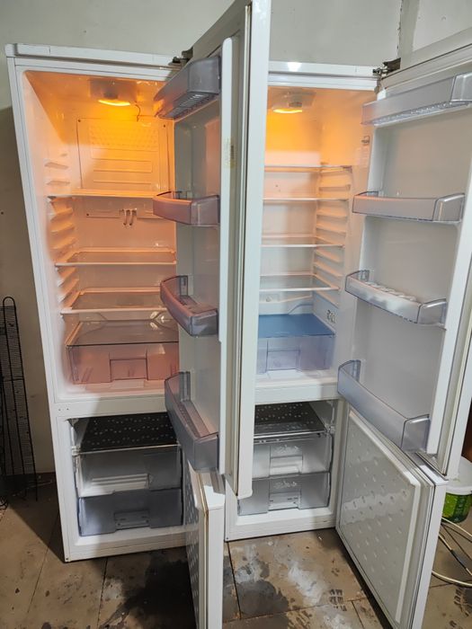 Холодильник рабочий