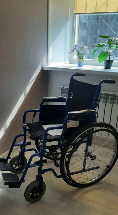 Продам инвалидную коляску