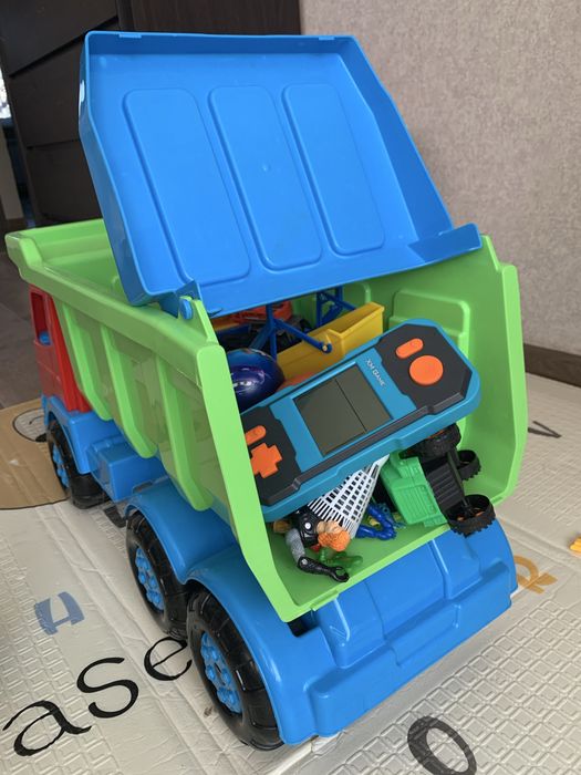 Машинка самосвал