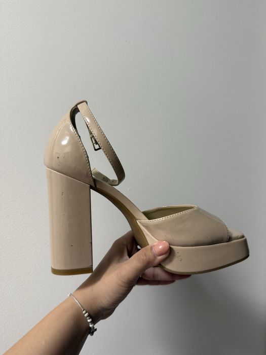 Pantofi cu toc femeie