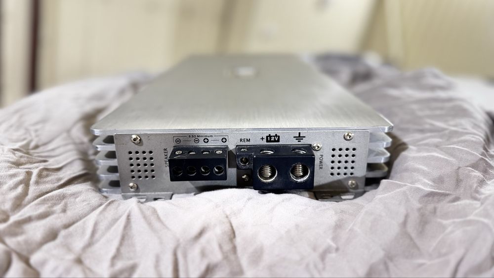 Моноблок усилок усилитель kicx 1.1000