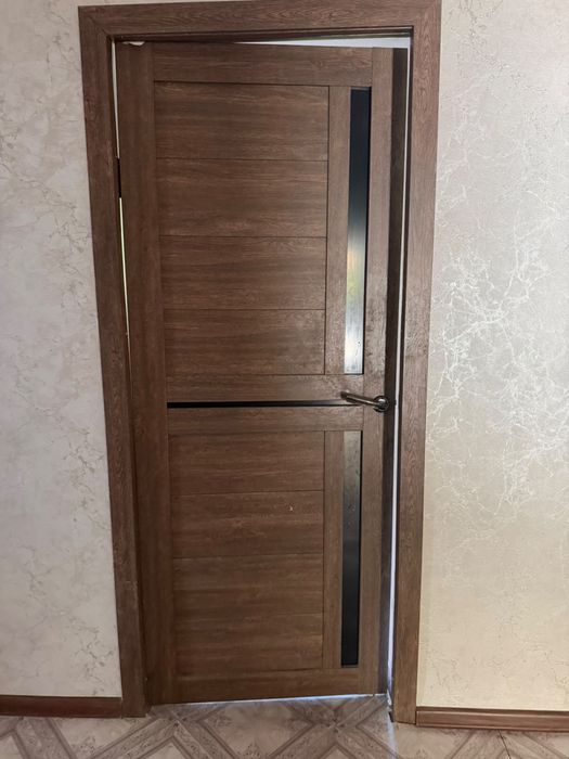 Двери межкомнатныйе 6 шт