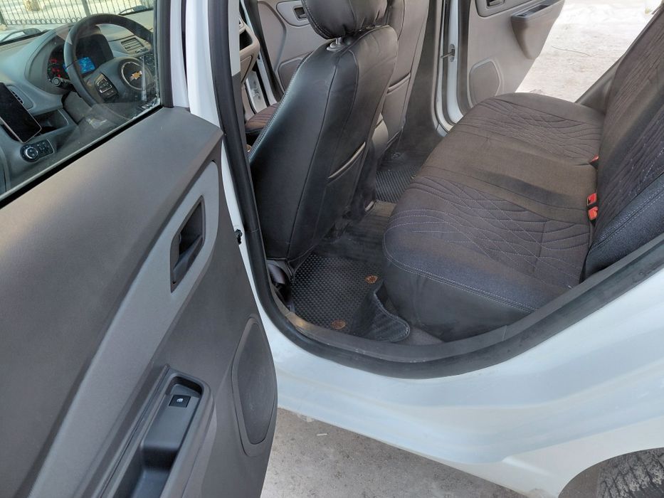 Продам новую машину пробег 8000