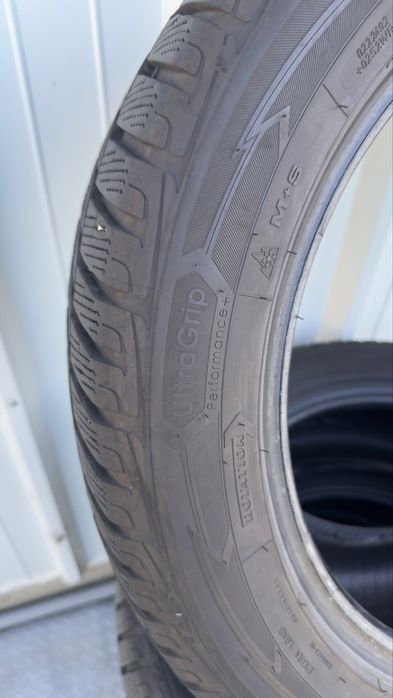 Зимни гуми 245/50 18” Good Year