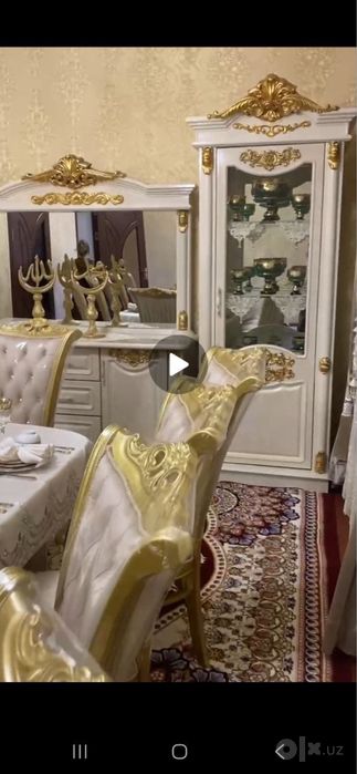 Стол, стул, комод сотилади