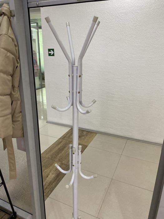 Вешалка напольная (новая)