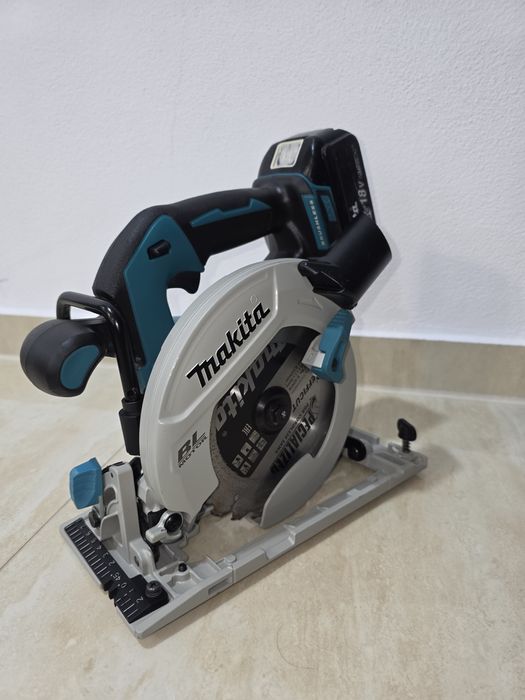 Fierastrau circular Makita DHS 680