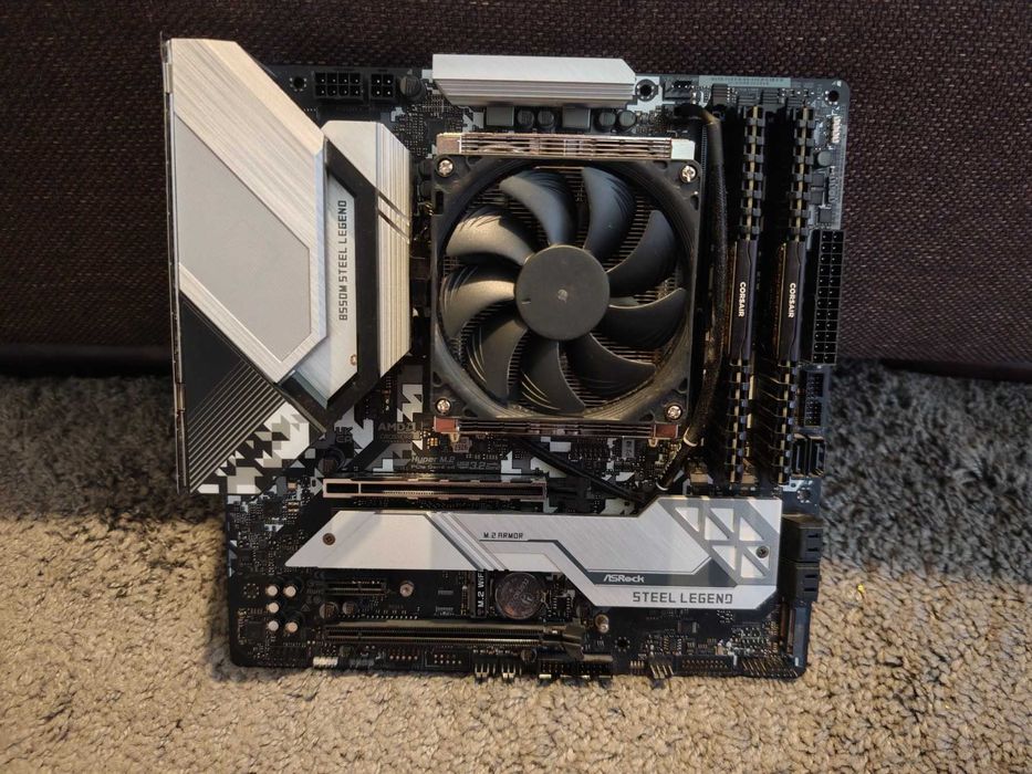 ASRock B550M Steel Legend + AMD Ryzen 7 5700G 8-Core + 32GB DDR4, 1TB NVMe