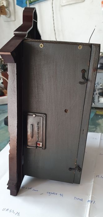 Ceas de perete retro .