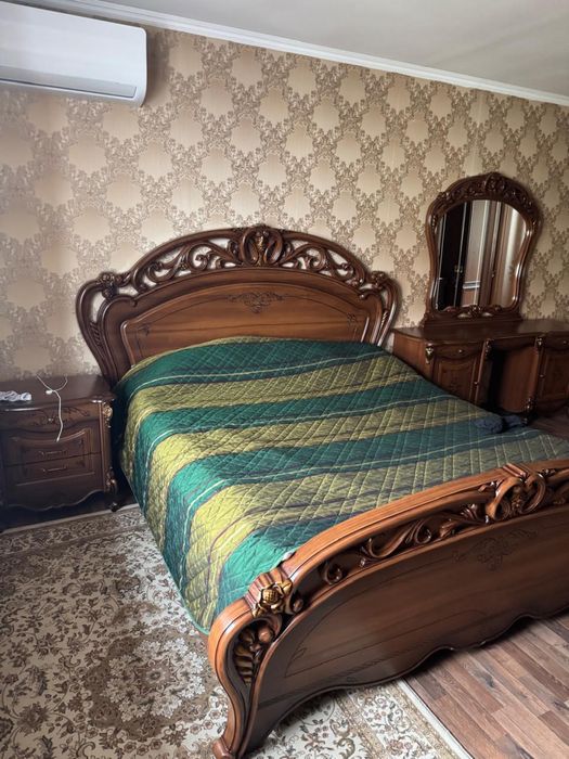 Продам спальни гарнитур