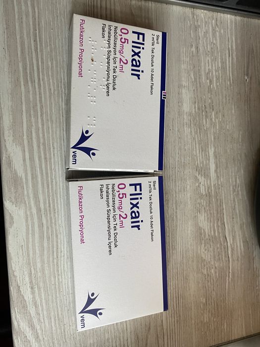 Vand doua cutii Flixair