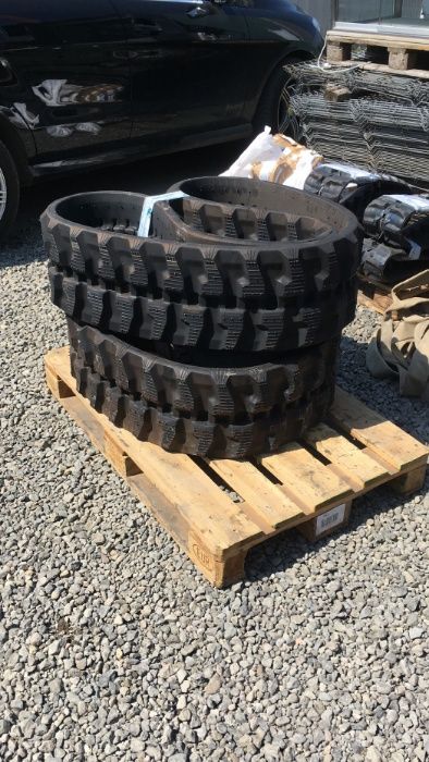 Senile cauciuc 400x72,5x74 pt. CAT, Komatsu, JCB, Takeuchi