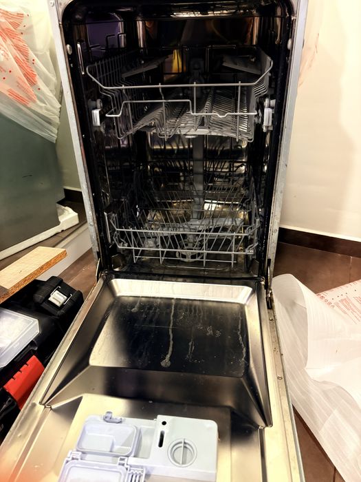 Съдомиялна за вграждане Hotpoint 45см за части